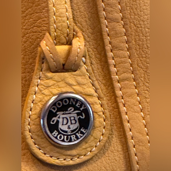 DOONEY & BOURKE full leather shoulder bag, GUC - Picture 5 of 11